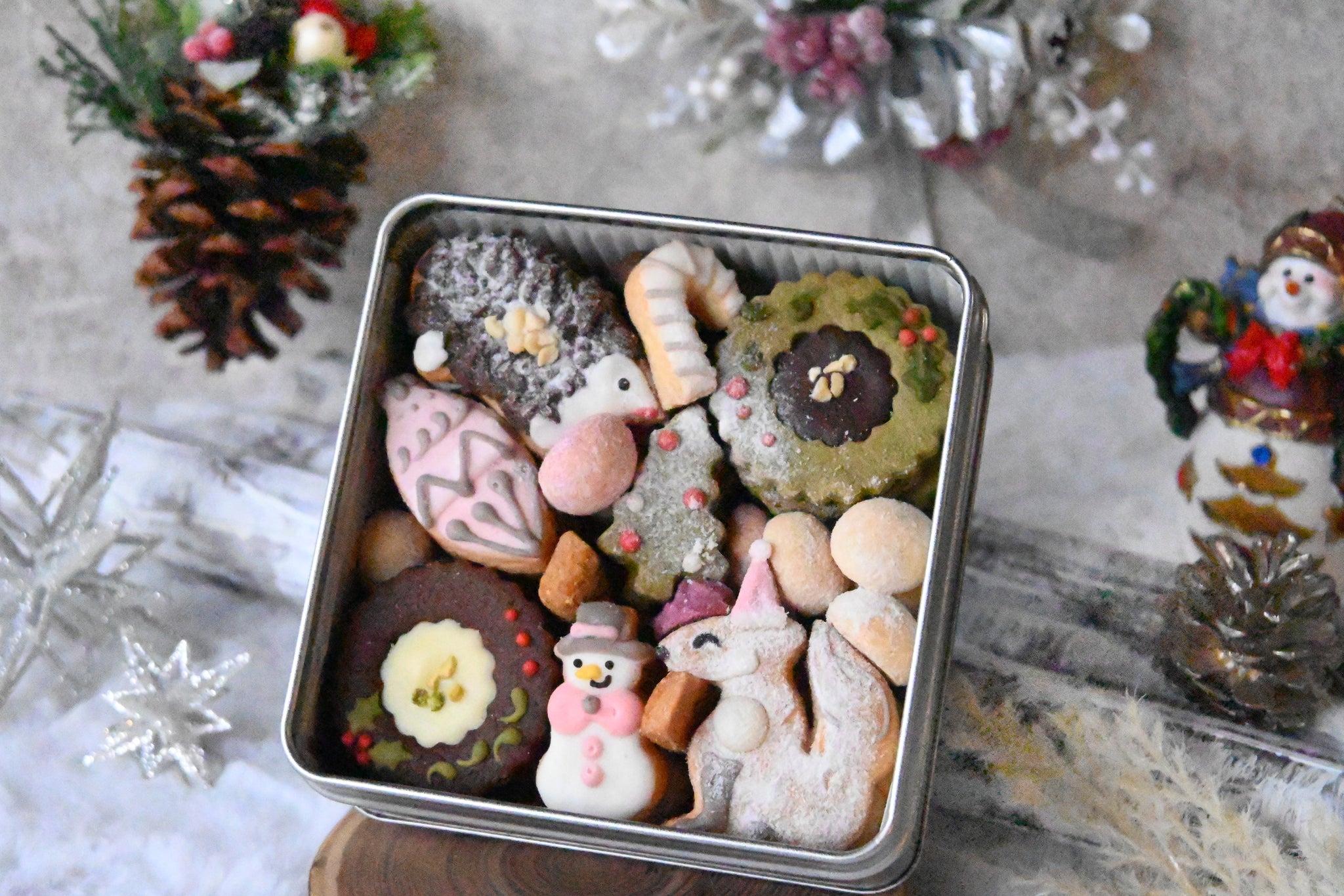 クッキー缶『冬の贈り物（小）』 – GINSETSU NO SATO