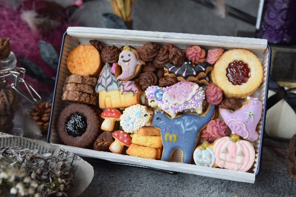 ぐるみっと様ご確認用です LUティン缶ビスケット空き缶 ぐるみっと様ご確認用です LUティン缶ビスケット空き缶 ぐるみっと